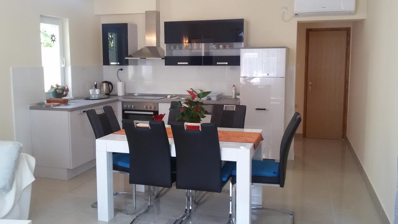 Apartment Anita Vodice Luaran gambar